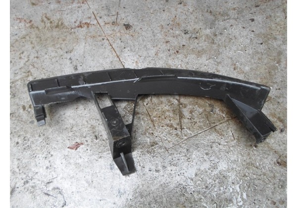 кронштейн бампера, передній правий Renault Scenic II, 8200183758